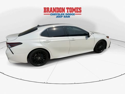 Used 2024 Toyota Camry XSE FWD image 9