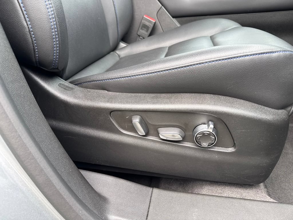 Used 2024 Cadillac XT4 Sport w/ Trailering Package AWD/4WD image 12