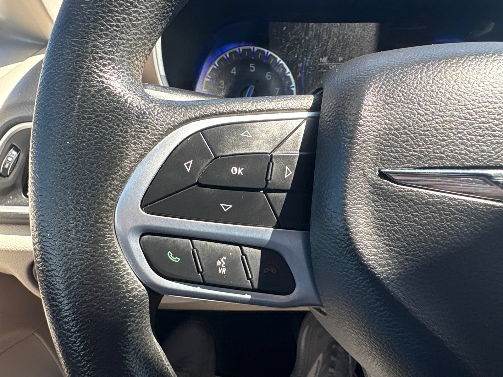 Used 2021 Chrysler Voyager Lxi FWD image 31