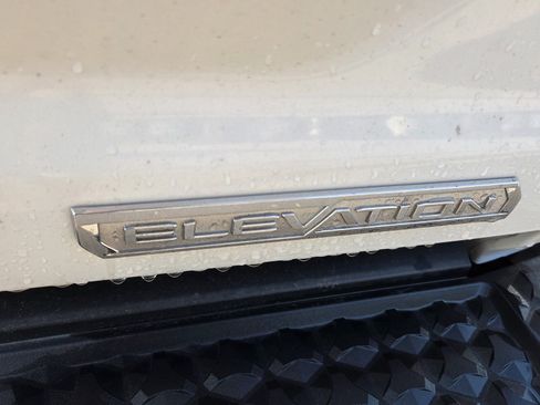 Used 2023 GMC Canyon Elevation w/ Convenience Package AWD/4WD image 4