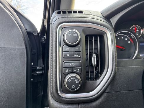 Used 2020 Chevrolet Silverado 1500 LT image 25