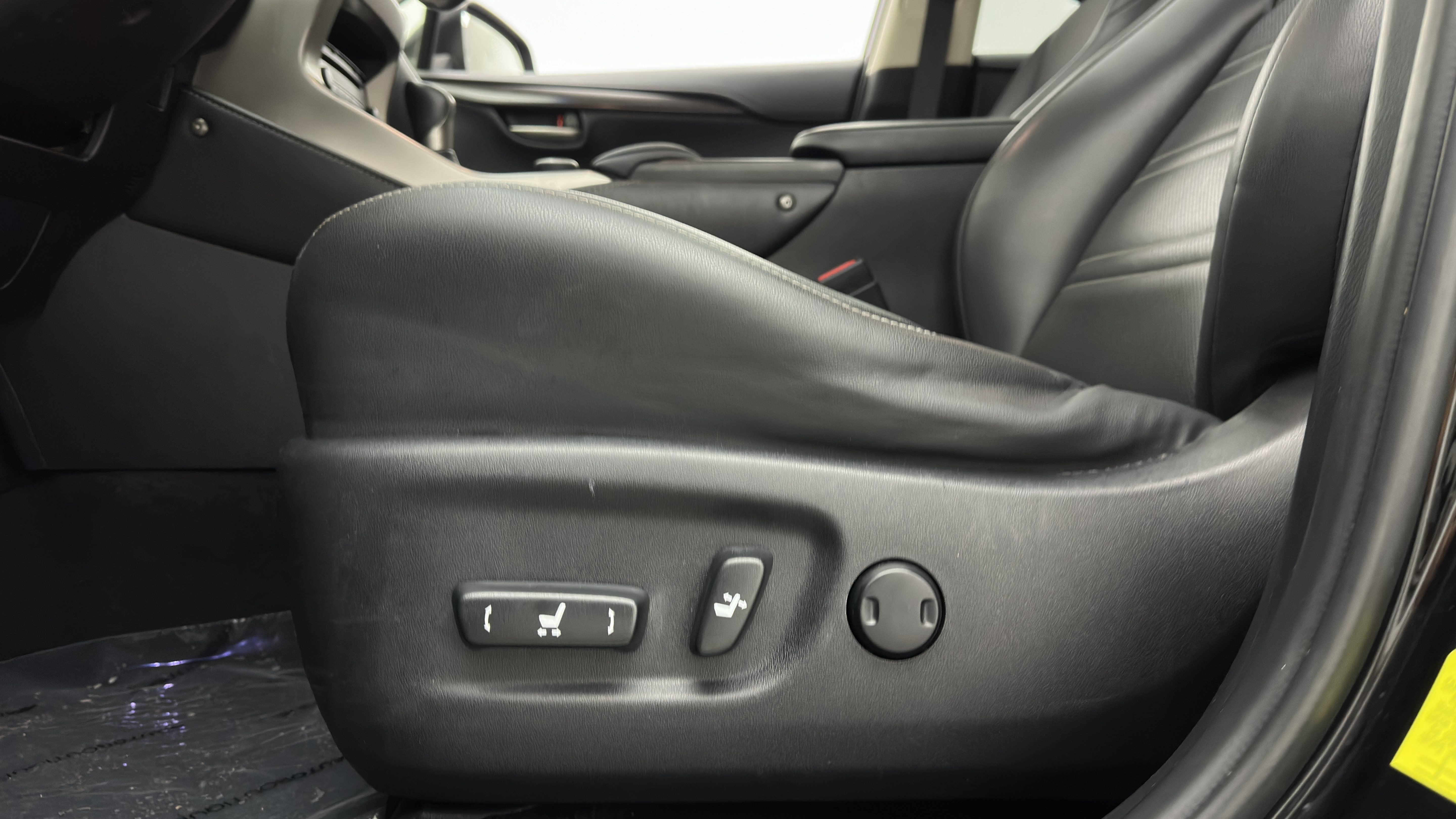 Used 2017 Lexus NX 200t FWD w/ Premium Package image 16