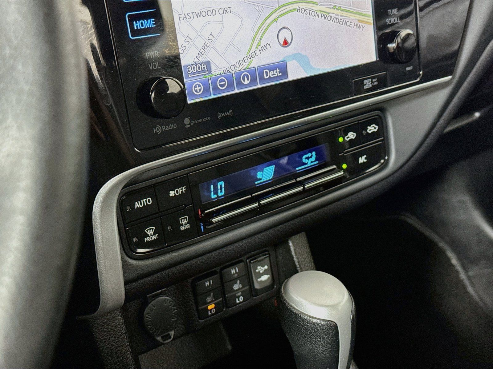 Used 2019 Toyota Corolla XLE w/ Carpet Mat Package (TMS) FWD image 16