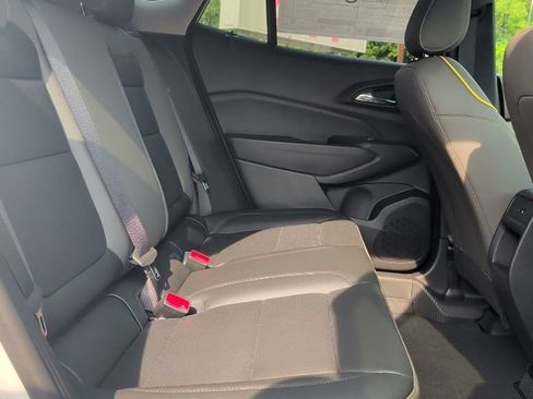 New 2026 Chevrolet Trax ACTIV w/ Sunroof Package FWD image 15