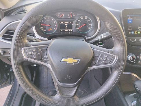 Used 2023 Chevrolet Malibu LT image 17