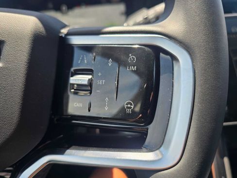 Used 2025 Land Rover Discovery Sport S AWD/4WD image 33