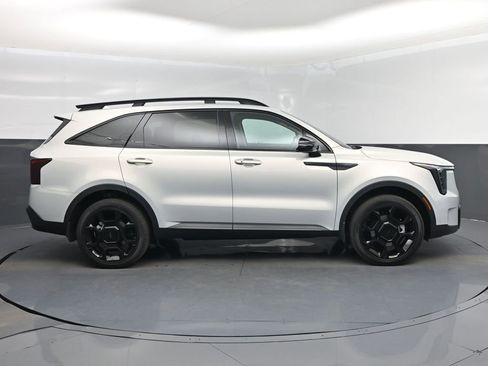 Certified 2026 Kia Sorento X-Line EX AWD/4WD image 2