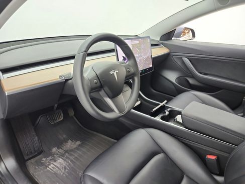 Used 2018 Tesla Model 3 Long Range RWD image 11