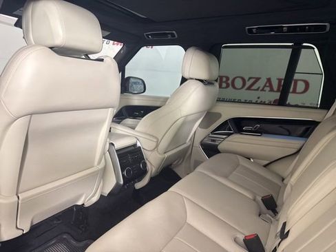 Used 2023 Land Rover Range Rover SE image 14