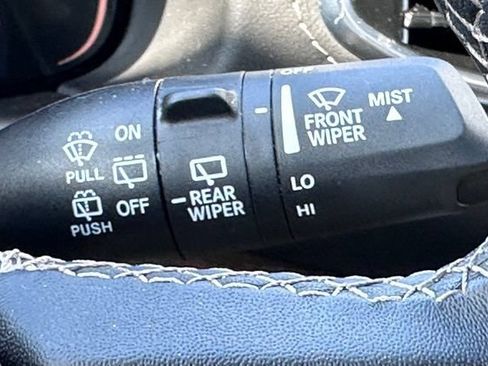 Used 2023 Jeep Grand Wagoneer Series II AWD/4WD image 21
