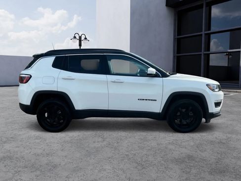 Used 2018 Jeep Compass Latitude w/ Popular Equipment Group AWD/4WD image 6