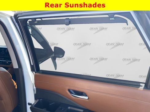 Used 2022 Nissan Pathfinder Platinum w/ Cargo Package AWD/4WD image 19