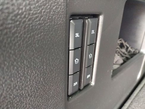 Used 2018 Ford Expedition Platinum image 44