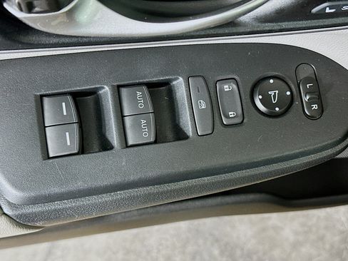 Used 2017 Honda CR-V EX-L image 15