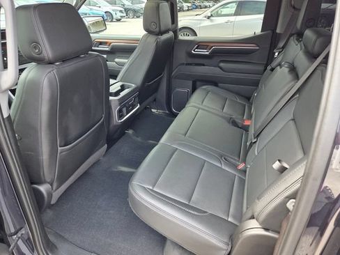 Used 2023 GMC Sierra 1500 Denali w/ Denali Reserve Package AWD/4WD image 10
