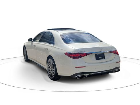 Used 2022 Mercedes-Benz S 500 4MATIC image 3