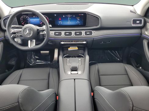 New 2026 Mercedes-Benz GLS 450 4MATIC image 15