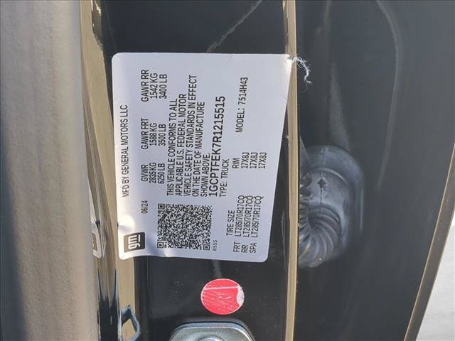 Used 2024 Chevrolet Colorado ZR2 w/ Technology Package AWD/4WD image 11