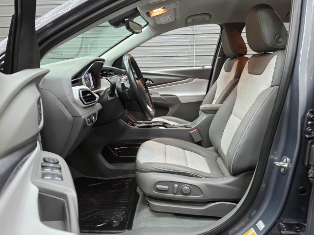 Used 2023 Chevrolet Bolt EUV Premier FWD image 14