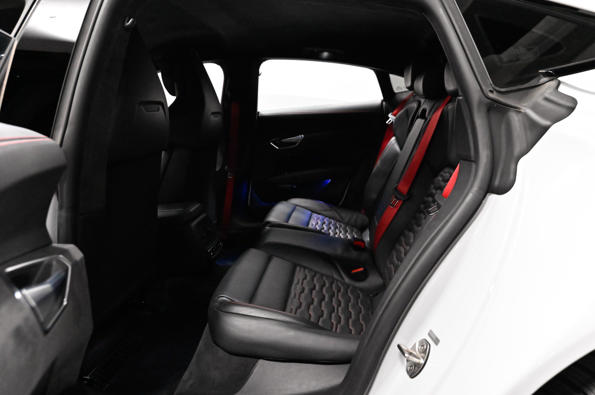 Used 2022 Audi RS e-tron GT w/ Year 1 Package AWD/4WD image 39