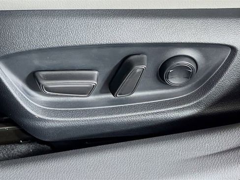 Used 2023 Toyota Camry XLE w/ Navigation Package FWD image 13