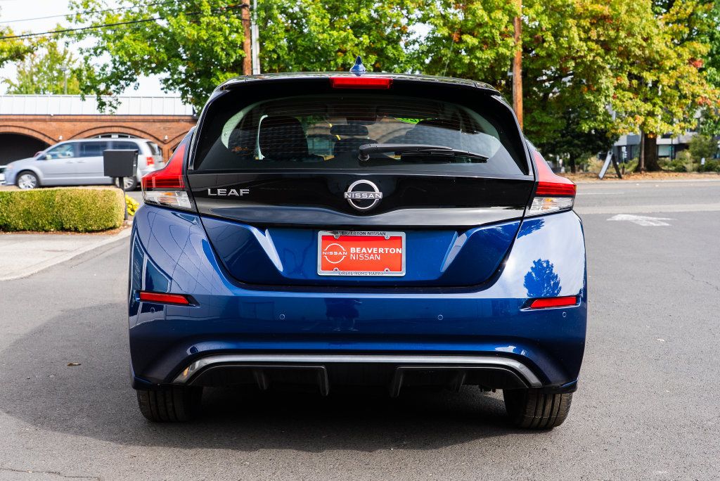 Used 2025 Nissan Leaf S FWD image 5