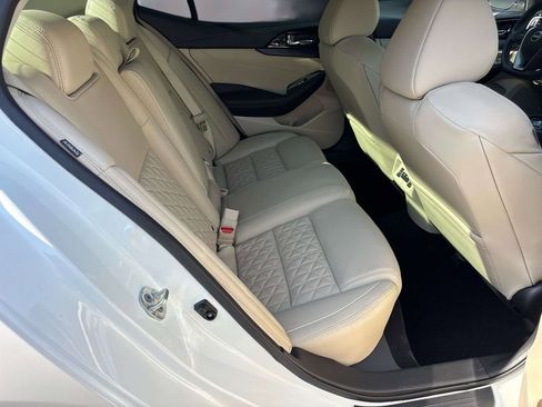 Used 2023 Nissan Maxima Platinum FWD image 14