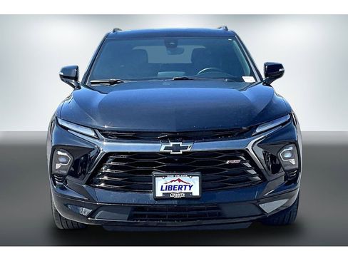 Used 2025 Chevrolet Blazer RS w/ Driver Confidence II Package image 2