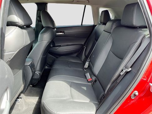 Used 2024 Toyota Corolla Cross XLE image 24