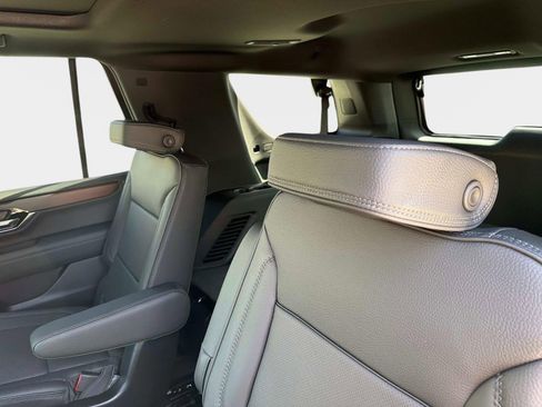 Used 2026 GMC Yukon Denali w/ Advanced Technology Package AWD/4WD image 33