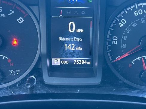 Used 2022 Toyota Tacoma SR AWD/4WD image 27
