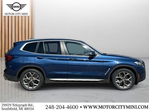 Used 2022 BMW X3 xDrive30i AWD/4WD image 2