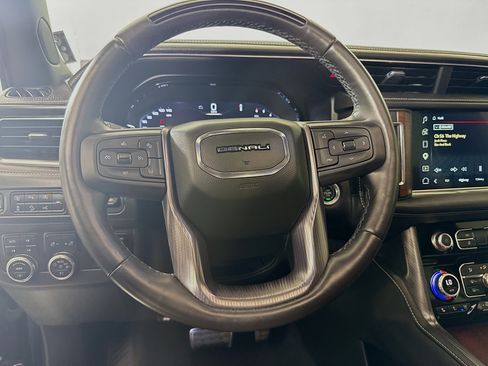 Used 2023 GMC Yukon Denali Ultimate AWD/4WD image 12