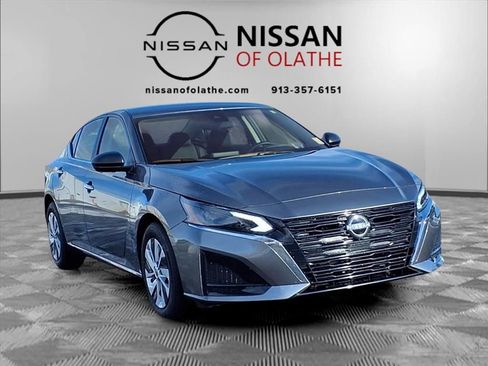 Used 2025 Nissan Altima 2.5 S image 29