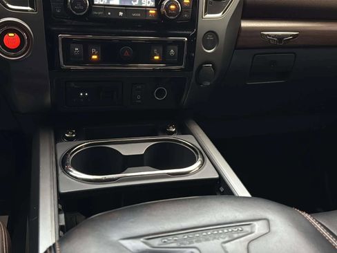Used 2017 Nissan Titan Platinum Reserve image 31