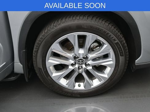 Used 2022 Toyota Highlander Limited AWD/4WD image 41