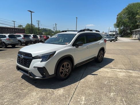 Certified 2025 Subaru Ascent Bronze Edition AWD/4WD image 8