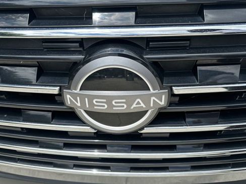 Used 2024 Nissan Rogue SV FWD image 10