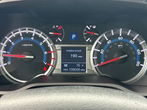 Used 2019 Toyota 4Runner SR5 AWD/4WD image 21
