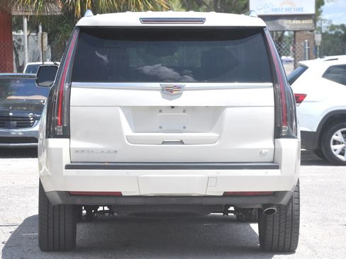 Used 2015 Cadillac Escalade Platinum RWD image 21