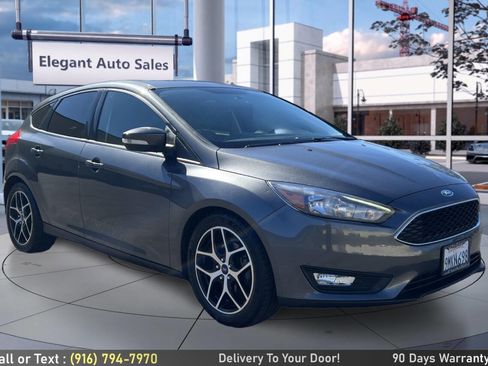Used 2018 Ford Focus SEL image 4