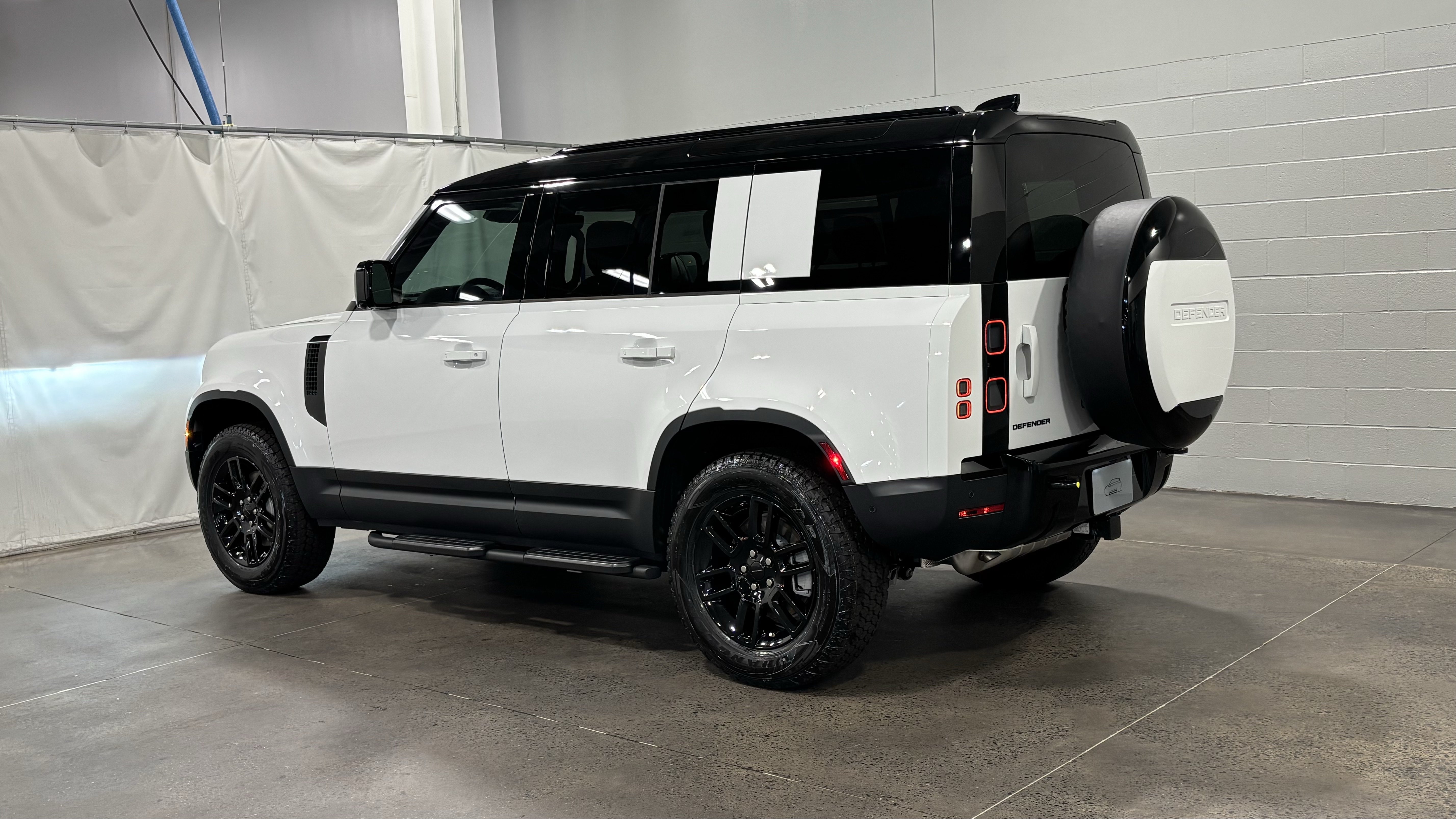 New 2026 Land Rover Defender 110 S AWD/4WD image 12