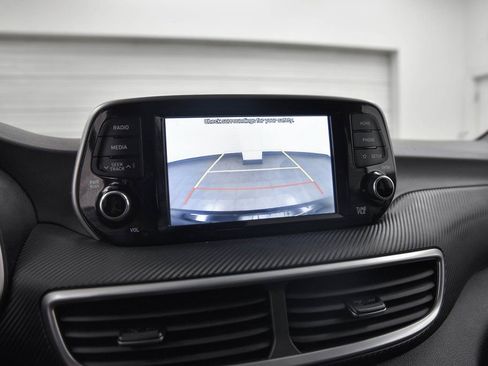 Used 2019 Hyundai Tucson SE image 18