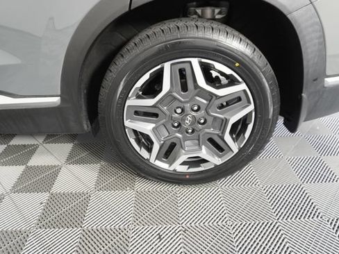 Used 2022 Hyundai Santa Fe Limited FWD image 18