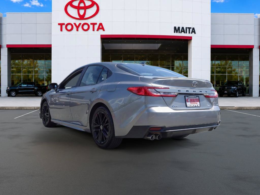 Used 2025 Toyota Camry SE FWD image 5