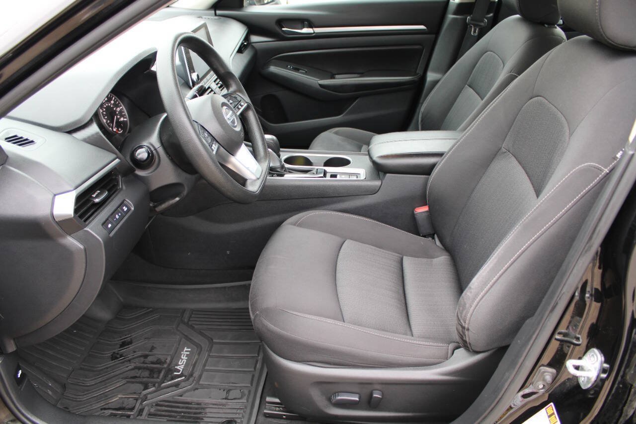 Used 2022 Nissan Altima 2.5 SV AWD/4WD image 12