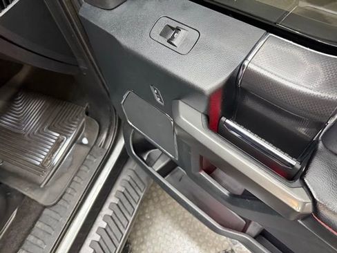 Used 2016 Ford F150 Lariat w/ Equipment Group 502A Luxury image 33