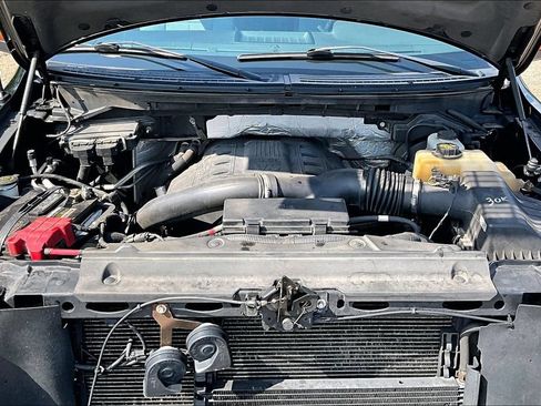 Used 2013 Ford F150 XLT w/ Mid Equipment Group AWD/4WD image 10