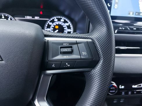 New 2025 Mitsubishi Outlander ES image 23