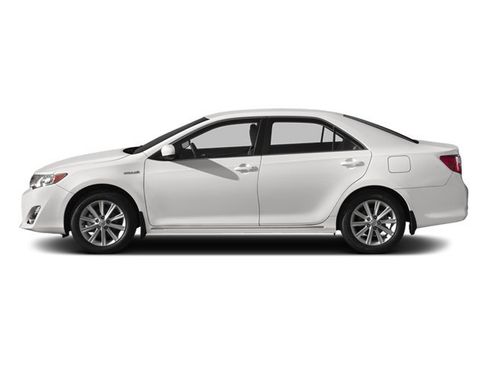 Used 2014 Toyota Camry LE image 3